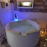 Venusuite - Luxury House, & Relax - Tatil Evi Venosa